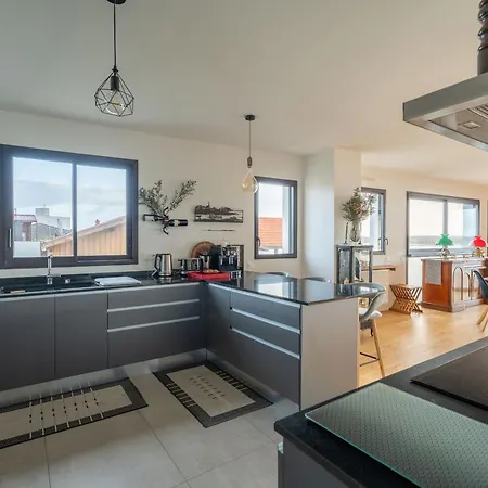 Apartment - Aiguillon - T5 Avec Terrasse, Parking Securise Et Wifi - Fr-1-319-404 *