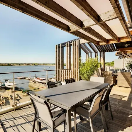 דירה - Aiguillon - T5 Avec Terrasse, Parking Securise Et Wifi - Fr-1-319-404