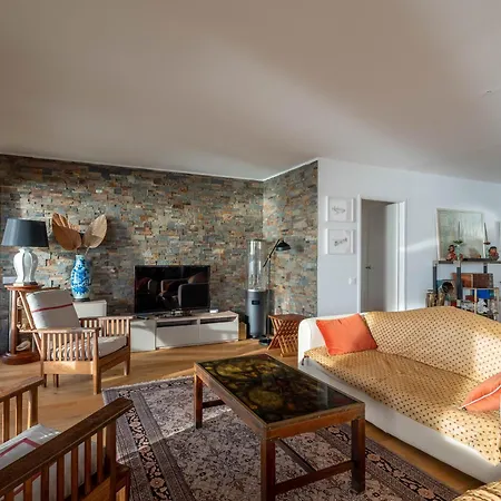 דירה - Aiguillon - T5 Avec Terrasse, Parking Securise Et Wifi - Fr-1-319-404