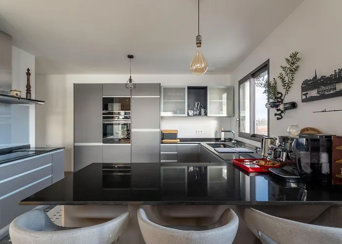 - Aiguillon - T5 Avec Terrasse, Parking Securise Et Wifi - Fr-1-319-404 Lejlighed *